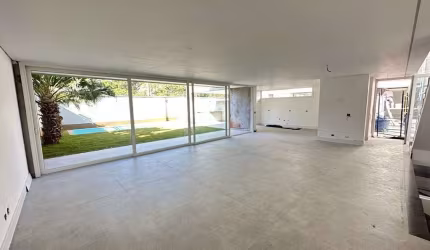 Casa com 4 suítes 4 vagas a venda no Campo Belo