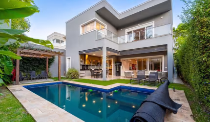 Casa com 4 suítes 4 vagas a venda em Alphaville