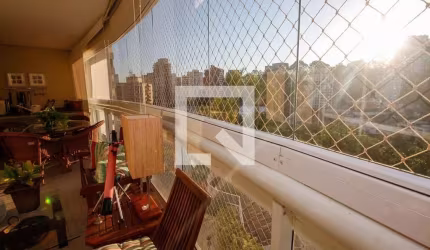 Apartamento com 3 suítes 3 vagas a venda no Panamby