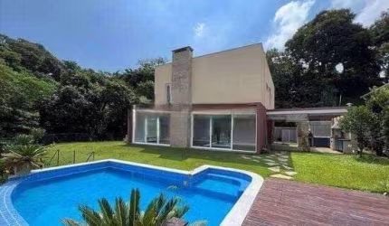 Casa com 4 suítes 5 vagas a venda na Granja Viana