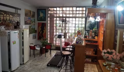 Casa com 3 dormitórios 6 vagas a venda na Vila Cordeiro