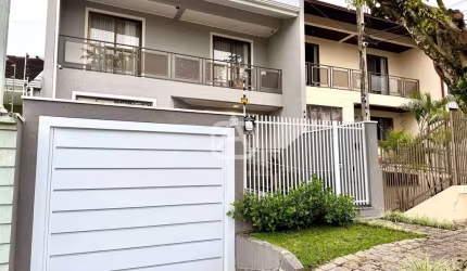 TRIPLEX 205 m² - 05 dormitórios- Jardim Dona Letícia- São José dos Pinhais - PR