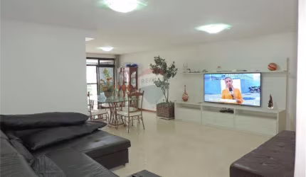 Apartamento com 4 quartos, sendo 2 suítes, 3 vagas