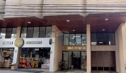 Sala Comercial - Ed. Geraldo Moutinho, próximo ao Parque Halfeld.- Sem garagem