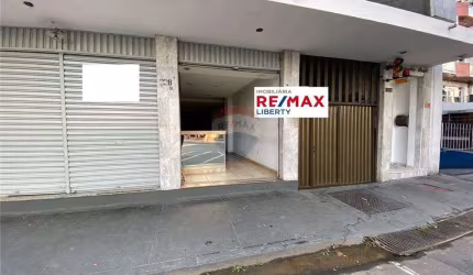 Loja com 100 m², com garagem -na Rua Oswaldo Aranha para locação - em frente a Rua São Mateus Grande fluxo de pessoas a veículos na porta da loja