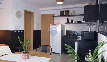 Studio Mobiliado à venda. Todo Montado equipado com ar condicionado e lava e seca, funcionando AirBnb.