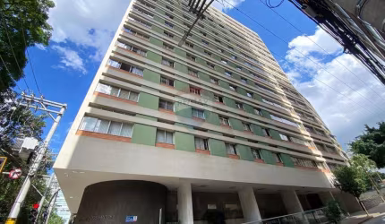 Apartamento ao lado do Parque Halfeld - Ed Camilo Santos - 3 quartos com suíte e DCE - sem garagem