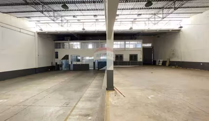 Aluguel: Galpão Moderno em JF!  790m² ao Lado da FRIPAI -  Bairro Vila Ideal - com fácil acesso as rodovias.