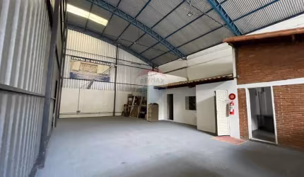 Galpão com 285 m² , com AVCB,  no Bairro Democrata - Rua Bernardo Mascarenhas - Próximo a todo o comércio local