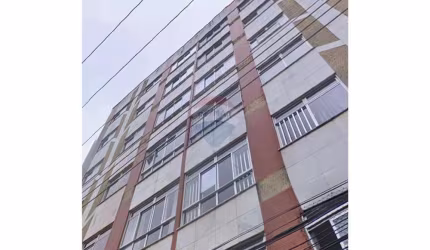 Excelente apartamento de dois quartos, para locação, no Bairro São Mateus, uma região estratégica, próximo a comércios, escolas, transportes públicos.