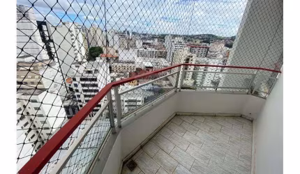 Apartamento de 1 quarto todo mobiliado e 1 vaga de garagem no centro.