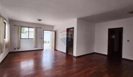 Casa 4 quartos, 2 suítes, espaço gourmet, piscina, Condomínio fechado, Novo Horizonte, Juiz de Fora