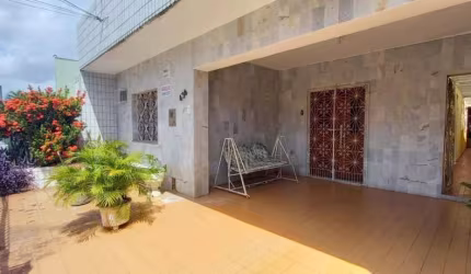 Casa 4 dormitórios ou + para Venda em Fortaleza, Montese, 5 dormitórios, 2 suítes, 3 banheiros, 1 vaga