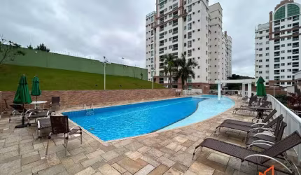 Apartamento com 02 dormitórios no Anita Garibaldi