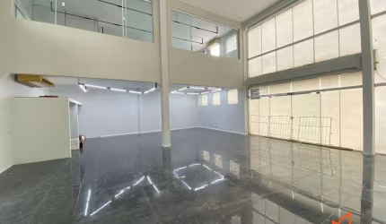 Sala Comercial no Saguaçu.