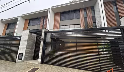 Casa com 3 quartos no América em Joinville