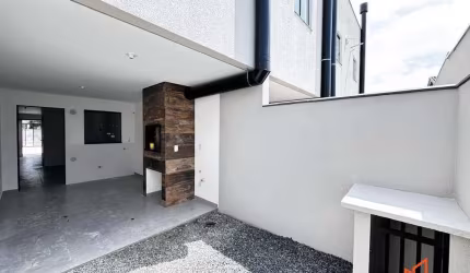 Casa com 3 quartos no Iririú em Joinville