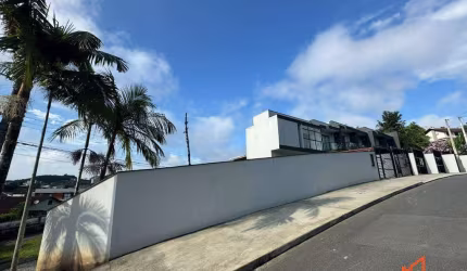 Casa com 2 quartos no Anita Garibaldi em Joinville