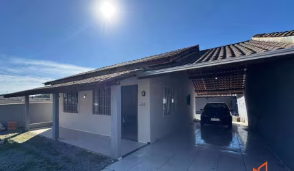 Casa com 2 quartos no Parque Guarani em Joinville