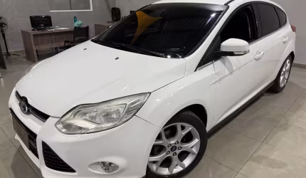 Focus hatch 2.0 flex ano 2015 automático 