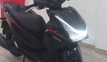  yamaha fluo 125 hybrid connected abs   