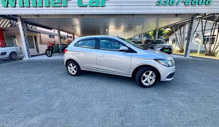 Chevrolet onix hatch lt 1.4 8v flexpower 5p mec.  - prata - 2014/2015