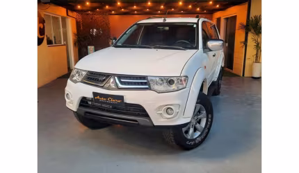Mitsubishi pajero dakar 2013 3.2 hpe 4x4 7 lugares 16v turbo intercooler diesel 4p automático