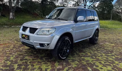 Mitsubishi pajero tr4 2.0 - prata - 2010/2011