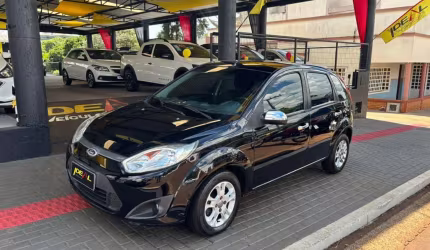 Ford fiesta 1.6 8v flex/class 1.6 8v flex 5p  - preta - 2013/2013