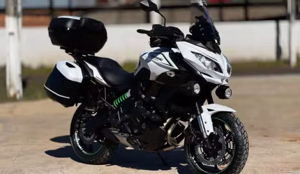 Kawasaki versys tourer 650  - branca - 2017/2018