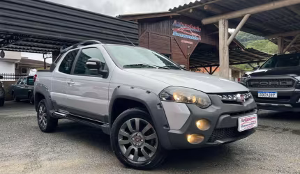Fiat strada adventure1.8/ 1.8 locker flex cd  - prata - 2017/2018