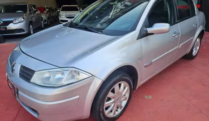 Megane sedan dynamique hi-flex 1.6 16v