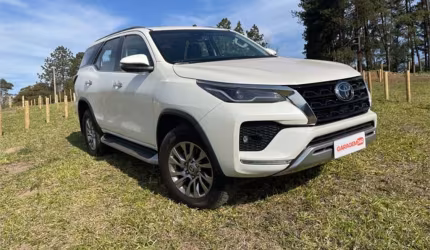 Toyota hilux sw4 2023 2.8 d-4d turbo diesel srx 4x4 automático