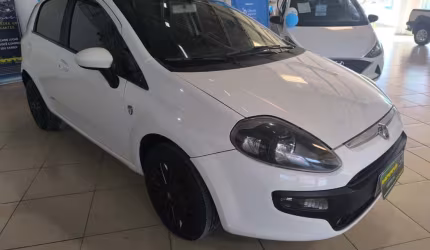 Fiat punto attractive 1.4 fire flex 8v 5p  - branca - 2013/2013
