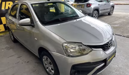 Toyota etios 2018 1.5 x sedan 16v flex 4p automático