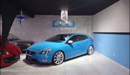 Volvo v-40 2.0 tb 4p 2014