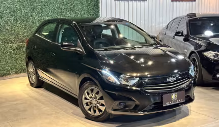 Chevrolet onix plus joy black 2020