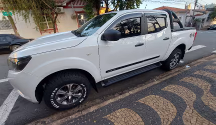 Nissan frontier 2.3 s 4x4, câmbio manual, ano 2019.