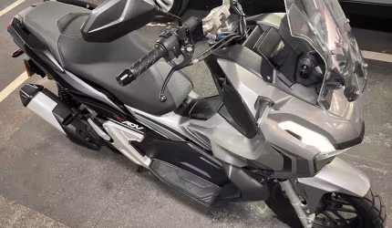 Adv 23/23 nova apenas 4000km
