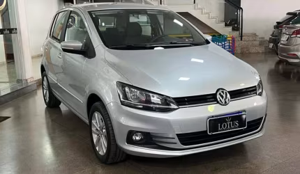 Volkswagen fox connect 1.6 2021