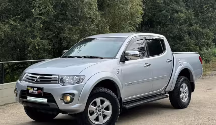 Mitsubishi l200 triton hpe 3.2 cd tb int.diesel aut - prata - 2014/2015