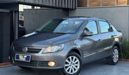 Volkswagen voyage comf/highli. 1.6 t.flex 8v 4p  - cinza - 2011/2012