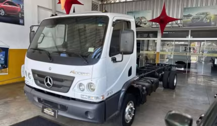 Mercedes-benz accelo 815 2018