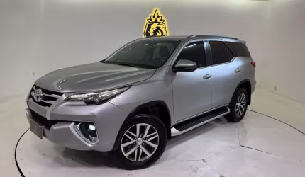 Hilux sw4 srx 7 lugares 