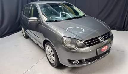 Volkswagen polo sedan 1.6 comfor 2013