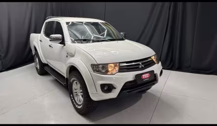 Mitsubishi l200 triton hpe d 2016
