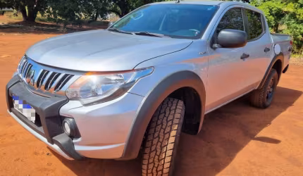 Mitsubishi l200 tri. outdo. gls 2.4 cd 4x4 die. aut