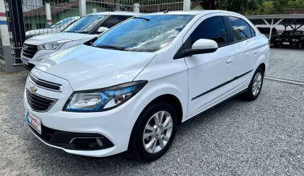 Prisma 1.4 ltz impecável