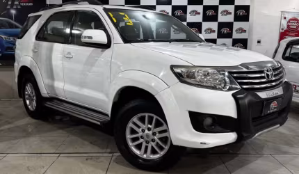 Toyota hilux sw4 2013 2.7 sr 4x2 16v flex 4p automático