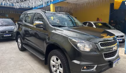 Gm trailblazer ltz 2.8 diesel 4x4 – potência, conforto e espaço para toda a família!